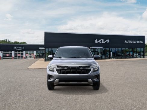 New 2026 Kia Seltos LX FWD image 2
