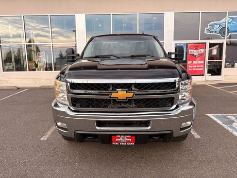 Used 2011 Chevrolet Silverado 2500 LTZ w/ LTZ Plus Package AWD/4WD image 3