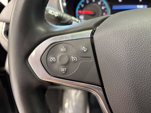 Used 2023 Chevrolet Traverse LT AWD/4WD image 14