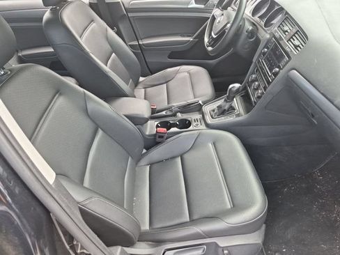 Used 2021 Volkswagen Golf 4-Door FWD image 24