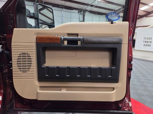 Used 2016 Ford F250 King Ranch w/ FX4 Off-Road Package image 39