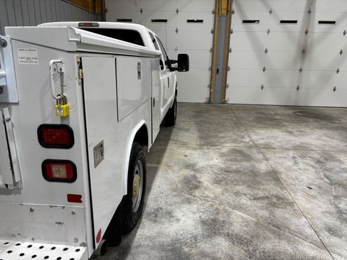 Used 2014 Ford F250 XL AWD/4WD image 10