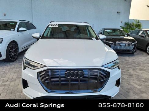 Certified 2022 Audi e-tron Premium Plus image 6