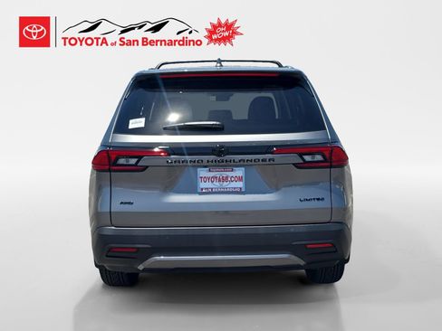 New 2026 Toyota Grand Highlander AWD image 4