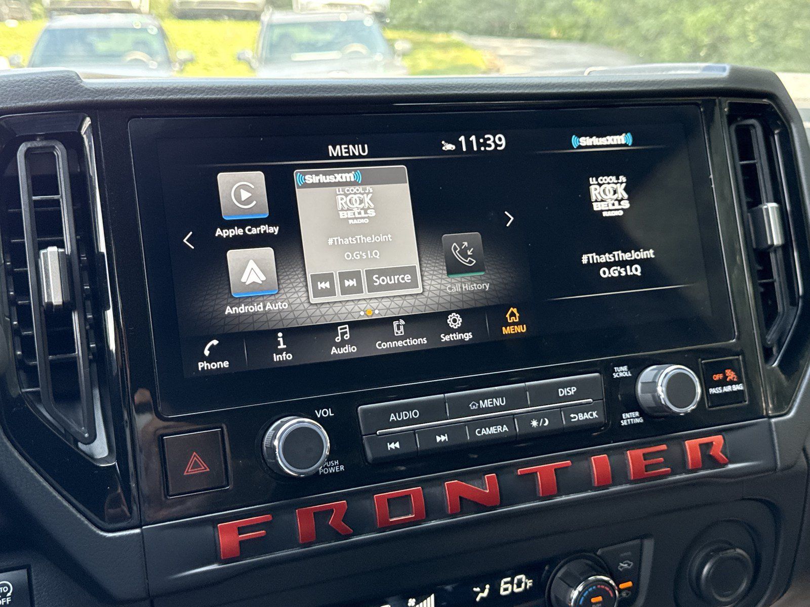 Used 2025 Nissan Frontier PRO-4X AWD/4WD image 22