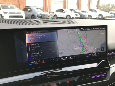 Used 2024 BMW 530i xDrive w/ Premium Package image 20