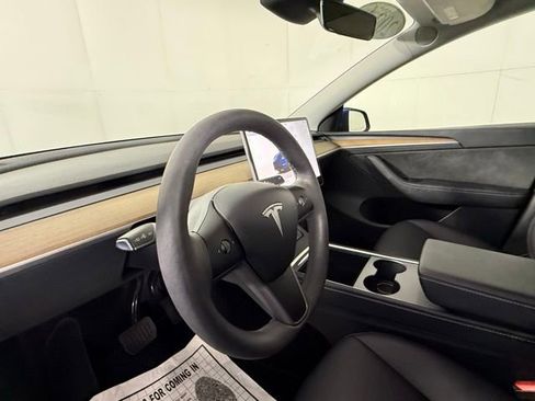 Used 2024 Tesla Model Y Long Range image 7