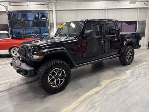 Used 2025 Jeep Gladiator Rubicon image 38