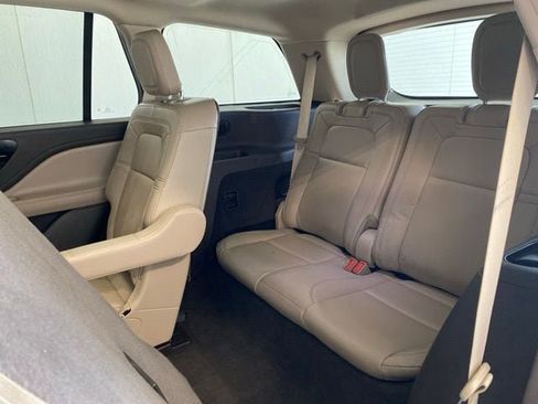 Used 2022 Lincoln Aviator Reserve w/ Elements Package Plus AWD/4WD image 21