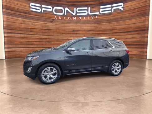 Used 2020 Chevrolet Equinox Premier image 2