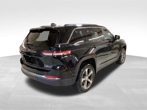 Certified 2023 Jeep Grand Cherokee Limited w/ Luxury Tech Group II AWD/4WD image 8