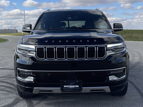 Used 2023 Jeep Wagoneer Series III w/ Preferred Equipment Group image 34