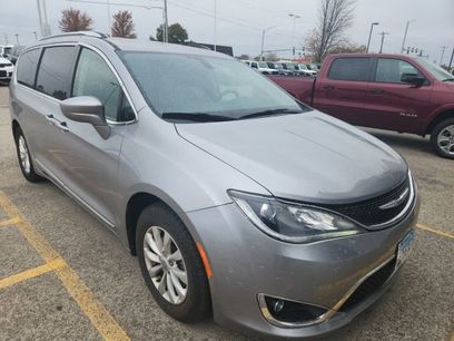 Used 2018 Chrysler Pacifica Touring-L
