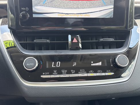 Used 2026 Toyota Corolla LE FWD image 14
