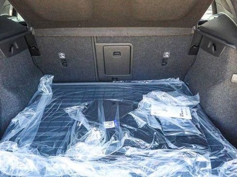 New 2026 Volvo XC40 B5 Ultra w/ Climate Package image 23