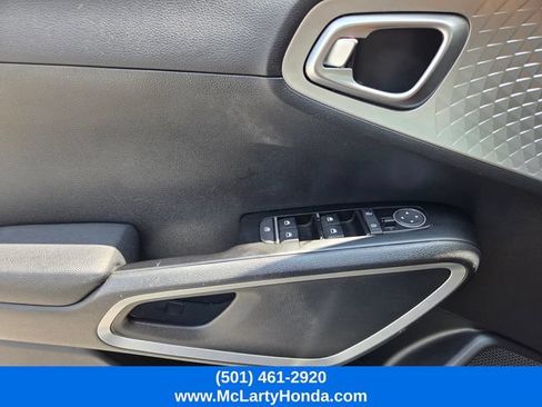 Used 2024 Kia Soul LX w/ Option Group 015 FWD image 31