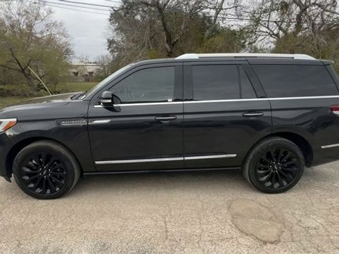 Used 2023 Lincoln Navigator Reserve image 5
