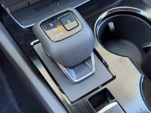 Used 2024 Nissan Rogue SL w/ SL Premium Package FWD image 29
