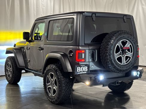 Used 2022 Jeep Wrangler Sport AWD/4WD image 9