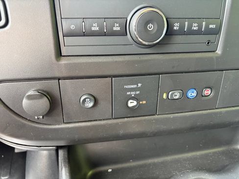 Used 2023 Chevrolet Express 3500 LS RWD image 24