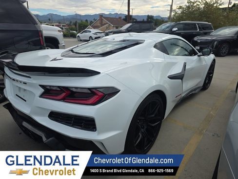 Used 2025 Chevrolet Corvette Z06 RWD image 5