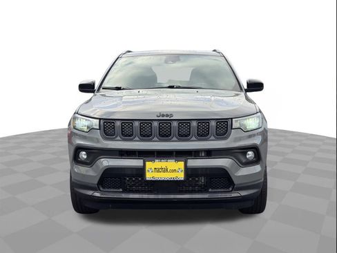 Used 2023 Jeep Compass Altitude image 2