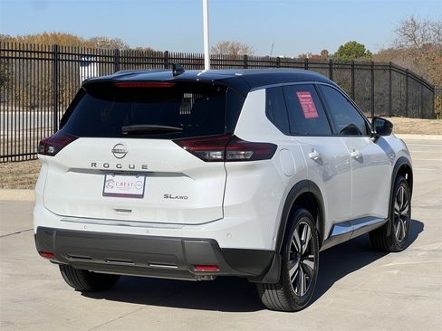 Certified 2025 Nissan Rogue SL image 4