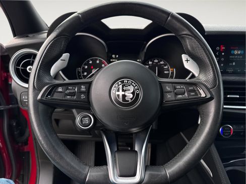 Used 2022 Alfa Romeo Stelvio Sprint image 17