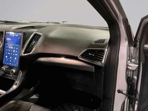 Used 2023 Ford Edge ST AWD/4WD image 17