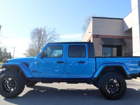 Used 2021 Jeep Gladiator Sport image 11