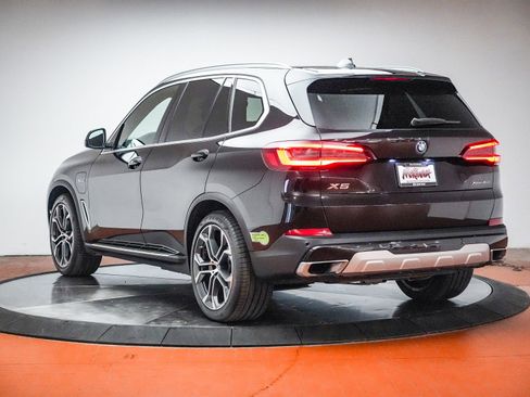 Used 2023 BMW X5 xDrive45e w/ Luxury Seating Package AWD/4WD image 2