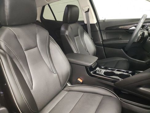 Used 2023 Buick Envision Essence image 9