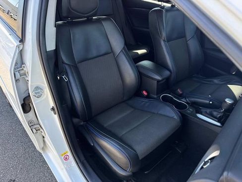 Used 2017 Toyota Corolla SE image 24