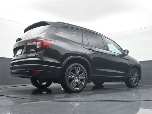 Used 2022 Honda Pilot Sport image 11