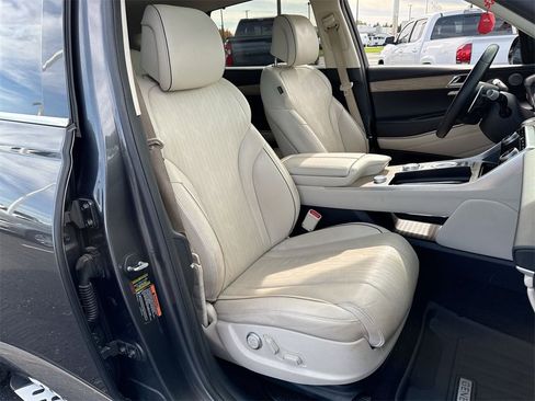 Used 2022 Genesis GV80 3.5T Advanced + image 26