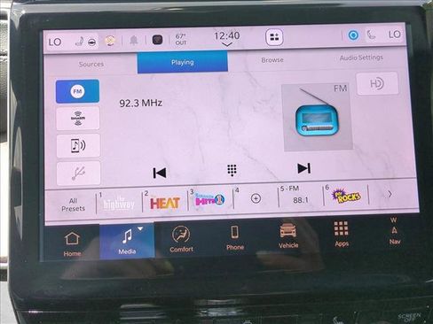 Used 2025 Jeep Grand Cherokee Limited image 25