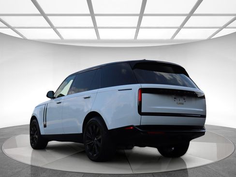 Used 2025 Land Rover Range Rover Long Wheelbase SE AWD/4WD image 8