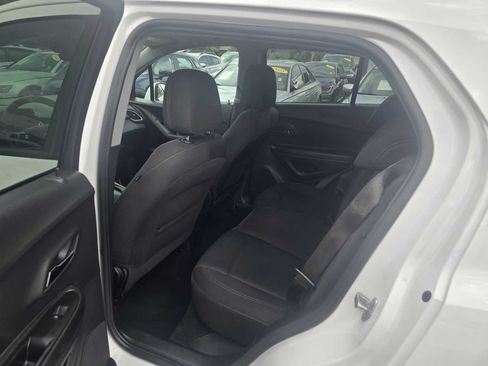 Used 2019 Chevrolet Trax LS w/ Tint and Cruise Package AWD/4WD image 37
