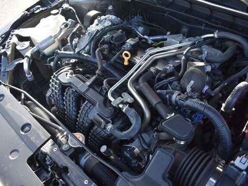 Used 2024 Nissan Altima 2.5 SV FWD image 36