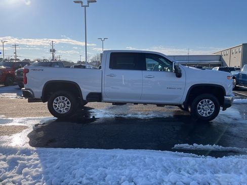 Used 2023 Chevrolet Silverado 2500 LTZ image 4