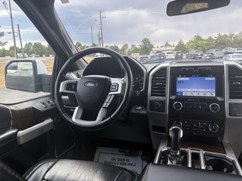 Used 2019 Ford F150 Lariat AWD/4WD image 3