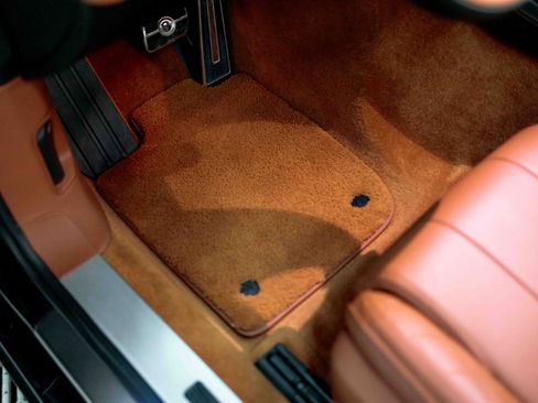 Used 2022 Bentley Continental GT V8 image 45