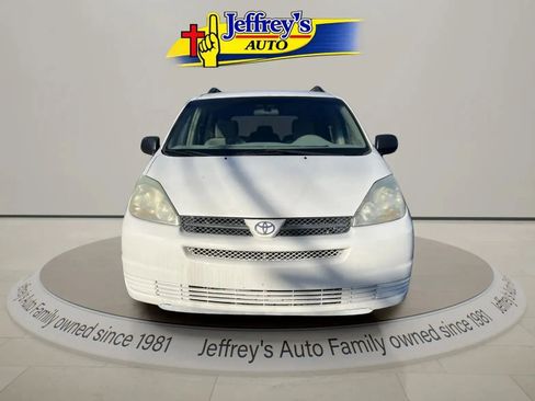 Used 2005 Toyota Sienna CE image 9
