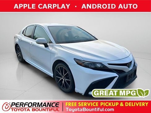 Used 2024 Toyota Camry SE FWD image 1