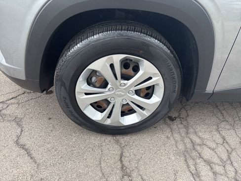 Used 2024 Chevrolet Trax LS FWD image 11