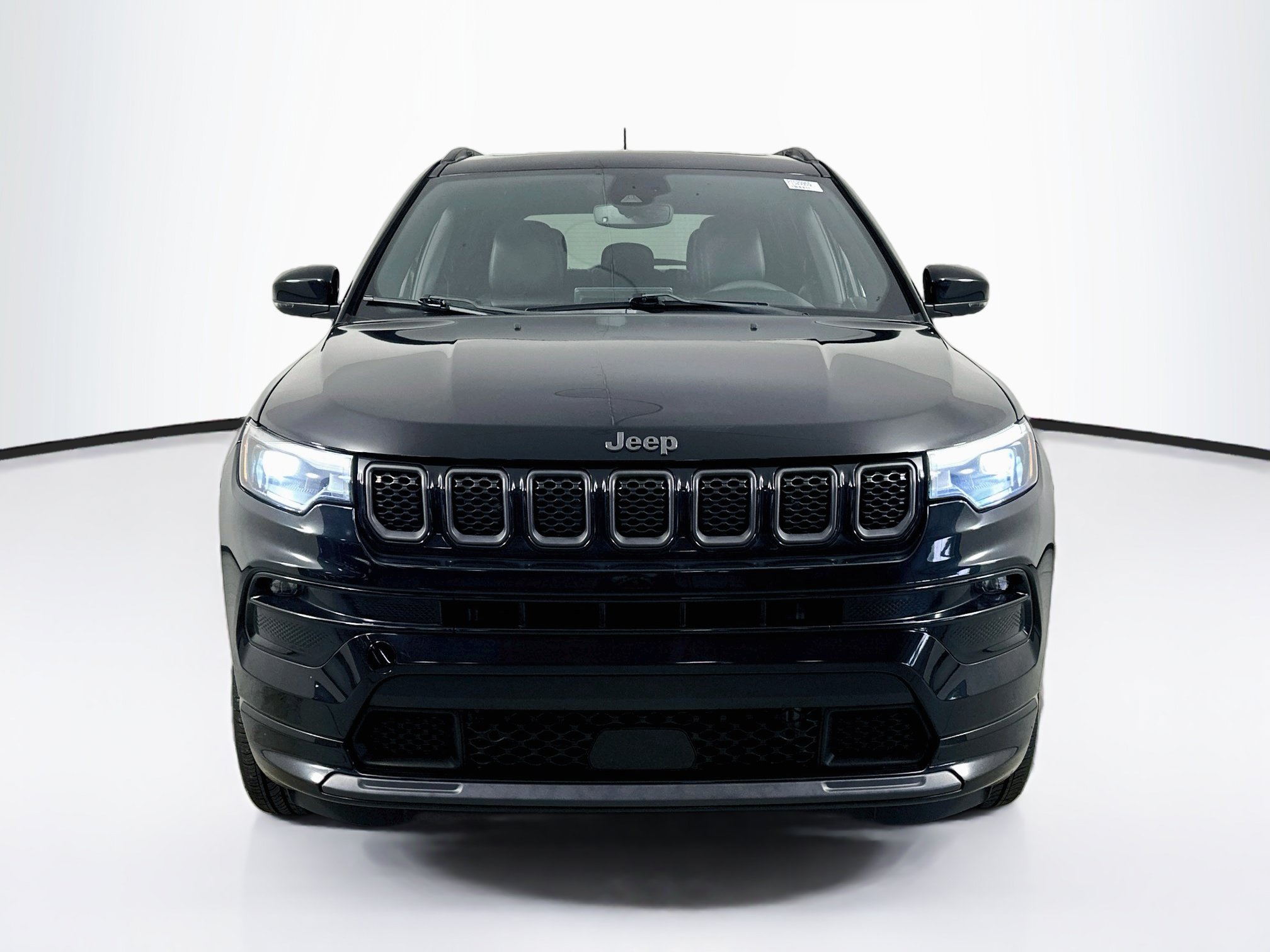 Used 2023 Jeep Compass High Altitude AWD/4WD image 2