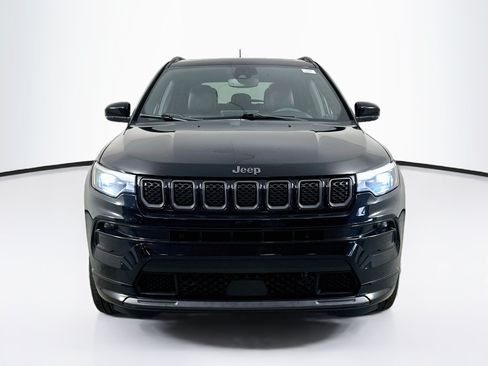 Used 2023 Jeep Compass High Altitude AWD/4WD image 2