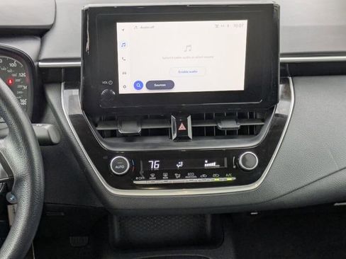 Used 2025 Toyota Corolla LE image 15