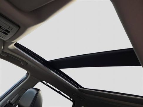 Certified 2023 Nissan Rogue SL w/ SL Premium Package image 17