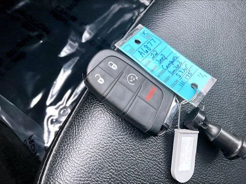 Used 2022 Jeep Compass Limited image 11